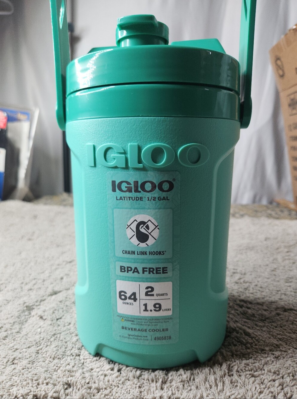 Igloo Mint Green Insulated Water Jug with Dark Green Lid - 1/2 Gallon